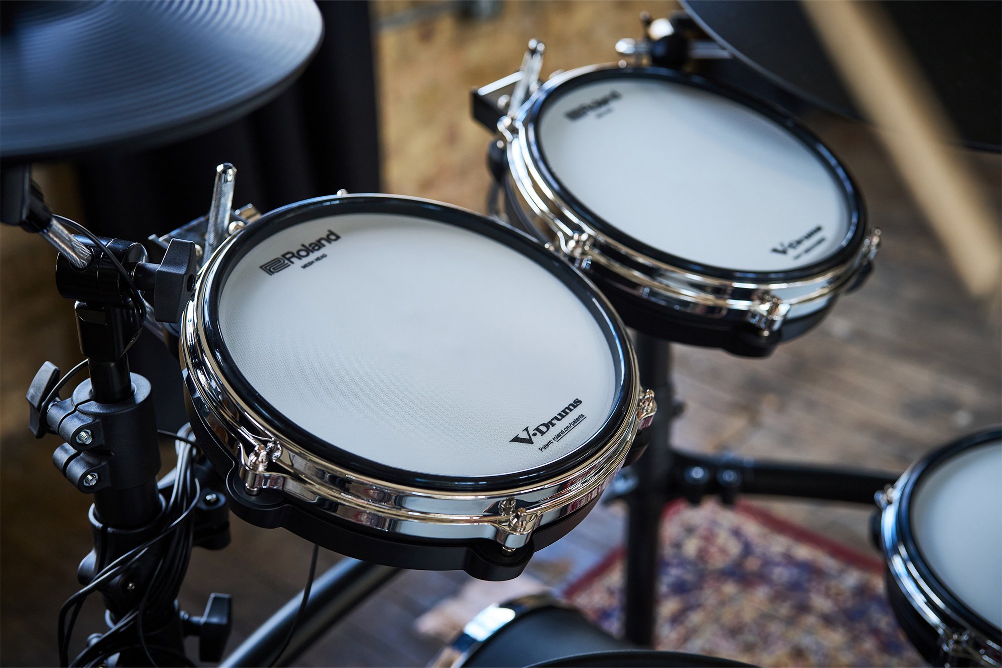 TD516 V-Drums Kit mit V51 Modul und PD-140DS Digital Snare